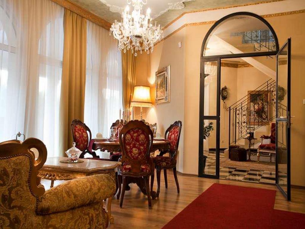 Vila Rococo Belgrado Buitenkant foto