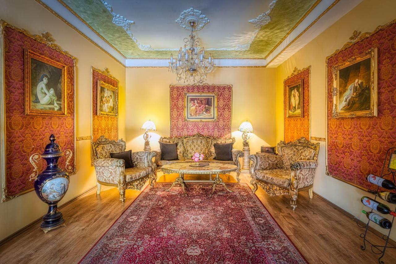 Vila Rococo Belgrado Buitenkant foto