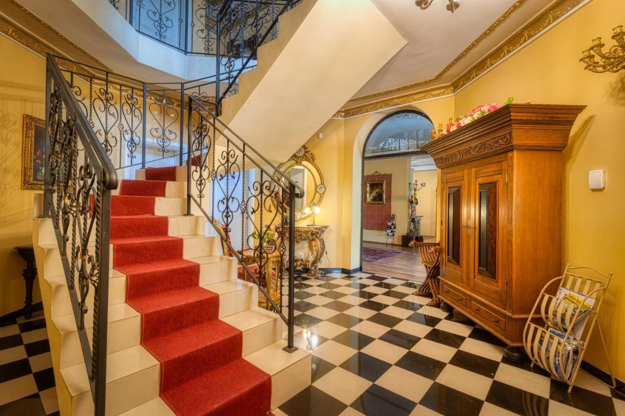 Vila Rococo Belgrado Buitenkant foto