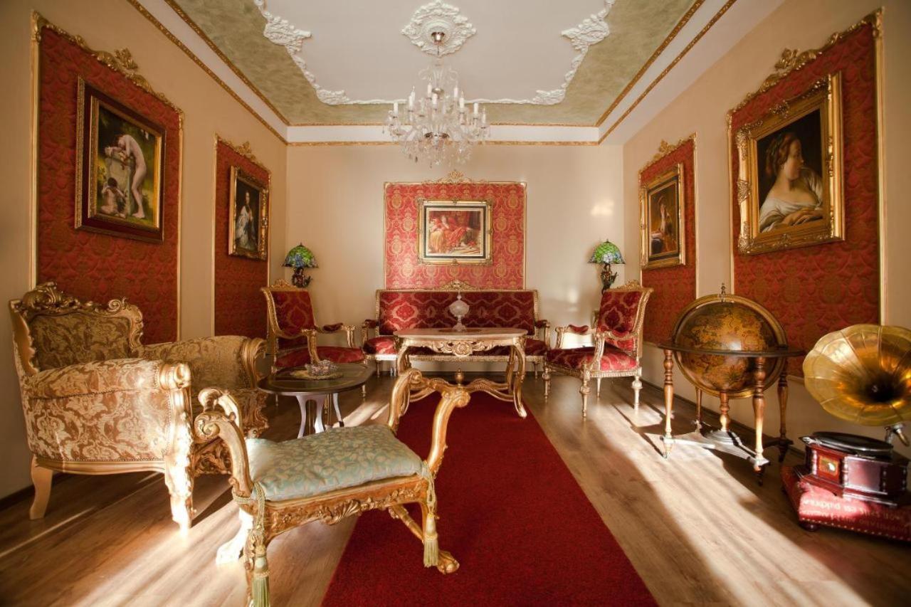 Vila Rococo Belgrado Buitenkant foto