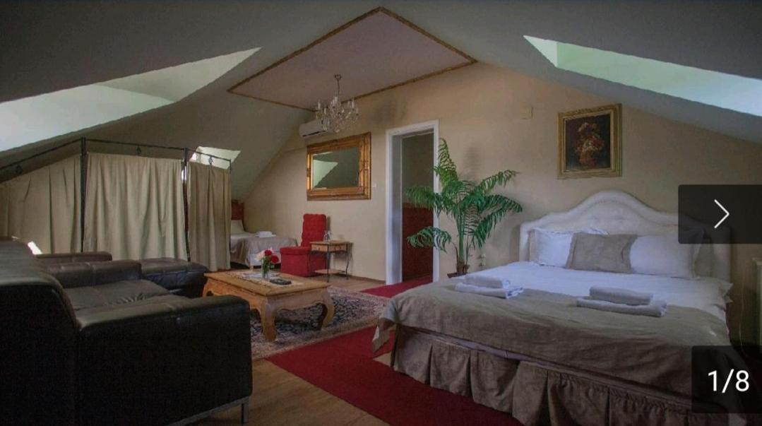 Vila Rococo Belgrado Buitenkant foto